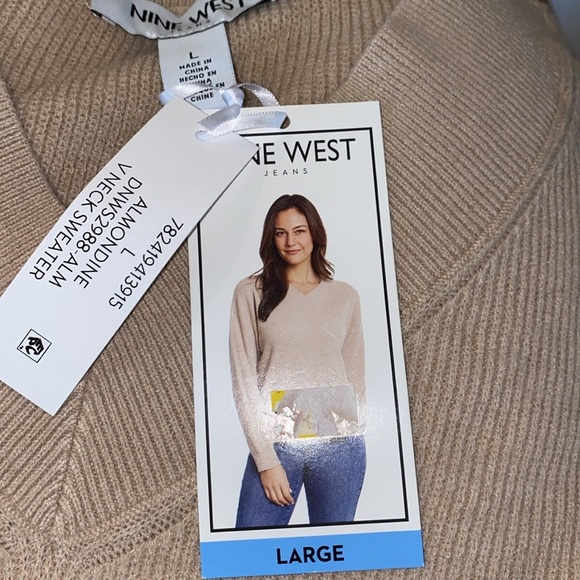 Nine West Women’s V-Neck Sweater Almondine Size Large - Picture 4 of 10